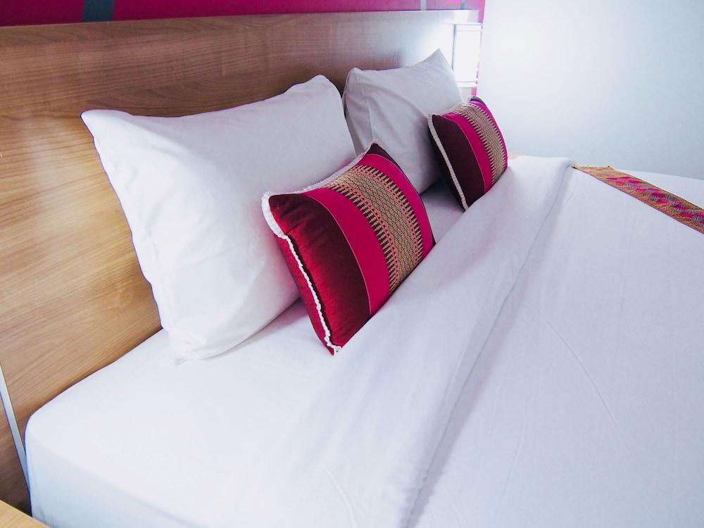 Eco Inn Lite Убонратчатхані Екстер'єр фото