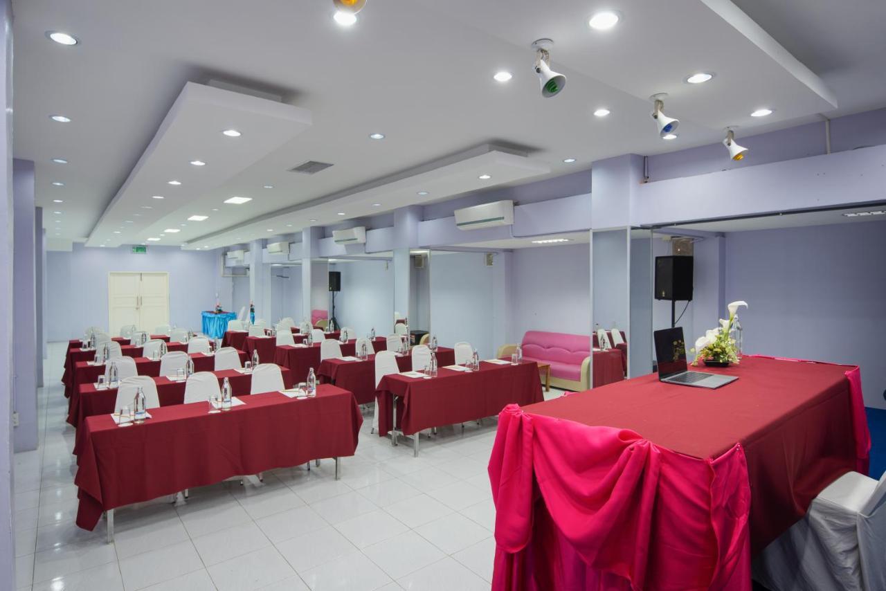 Eco Inn Lite Убонратчатхані Екстер'єр фото